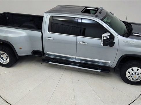 Used 2024 Chevrolet Silverado 3500 High Country image 75