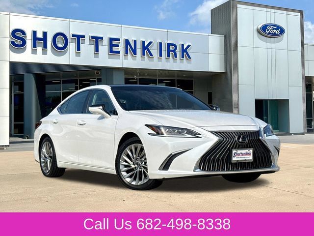 Used 2020 Lexus ES 350 Ultra Luxury w/ Accessory Package 2 FWD image 1