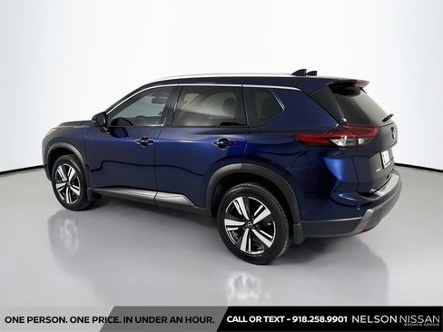 Certified 2025 Nissan Rogue SL w/ Tech Package AWD/4WD image 7