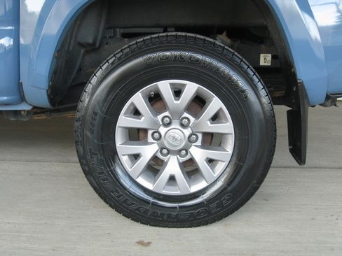 Used 2019 Toyota Tacoma SR5 image 25