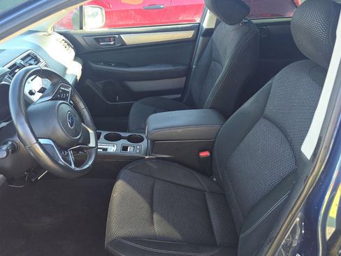 Used 2019 Subaru Outback 2.5i Premium image 5