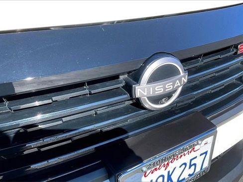 Certified 2025 Nissan Kicks SR image 31