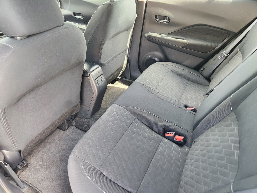 Used 2024 Nissan Kicks SV FWD image 31
