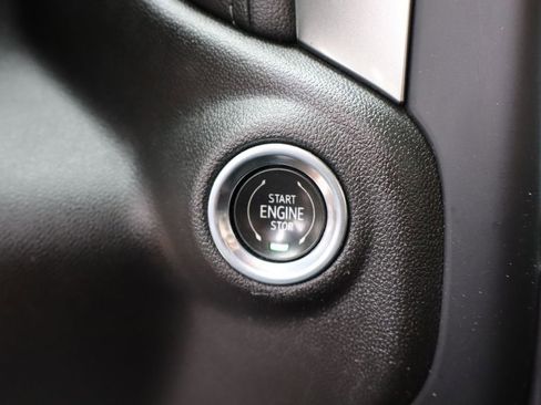 Used 2021 Chevrolet Silverado 1500 LT AWD/4WD image 19