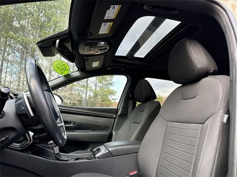 Used 2023 Hyundai Santa Cruz SEL Premium image 16