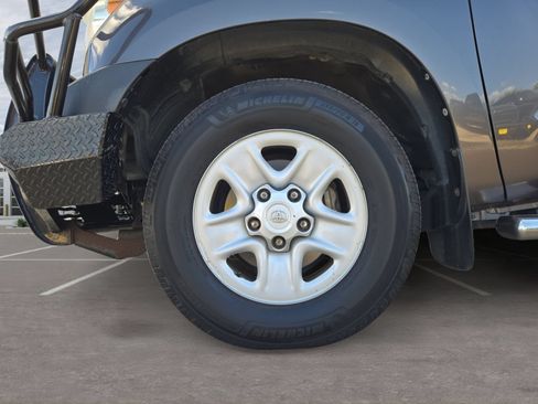 Used 2013 Toyota Tundra 2WD Double Cab image 11