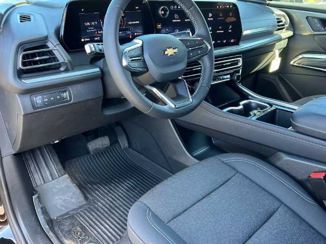 New 2026 Chevrolet Traverse LT w/ Driver Confidence Package AWD/4WD image 16