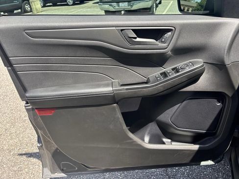 Used 2024 Ford Escape Active w/ Tech Pack #1 FWD image 8