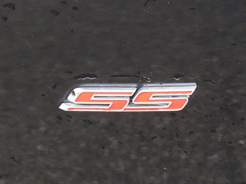 Used 2016 Chevrolet Camaro SS RWD image 8