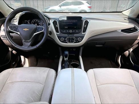 Used 2024 Chevrolet Malibu LT FWD image 7