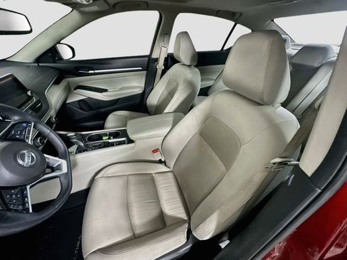 Used 2019 Nissan Altima 2.5 SV FWD image 13