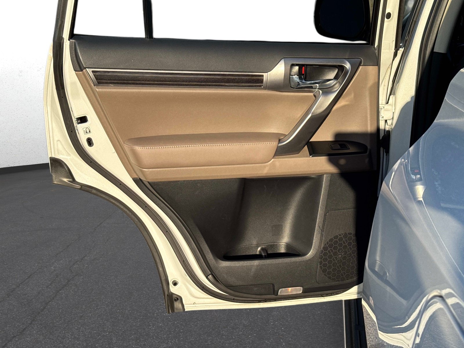 Certified 2023 Lexus GX 460 Premium w/ Premium Package AWD/4WD image 12
