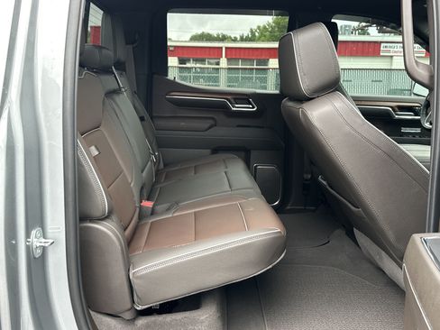 Used 2023 GMC Sierra 1500 Denali w/ Technology Package AWD/4WD image 40