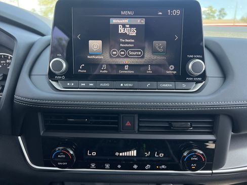 New 2026 Nissan Rogue SV image 5