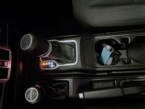 Used 2019 Jeep Wrangler Unlimited Sport S AWD/4WD image 25