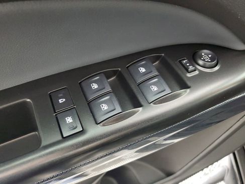 Used 2022 Chevrolet Colorado Z71 w/ Z71 Midnight Edition image 27