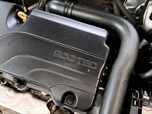 Used 2018 Chevrolet Malibu LT image 35