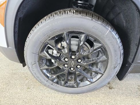 New 2026 Chevrolet Traverse LT w/ Midnight/Sport Edition FWD image 16