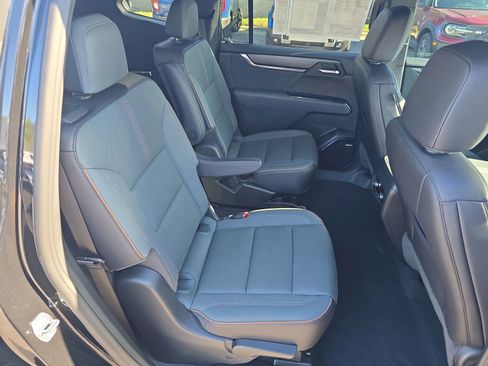 Used 2024 GMC Acadia AT4 w/ Super Cruise Package AWD/4WD image 11
