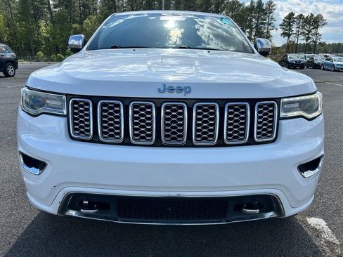 Used 2018 Jeep Grand Cherokee Overland AWD/4WD image 7