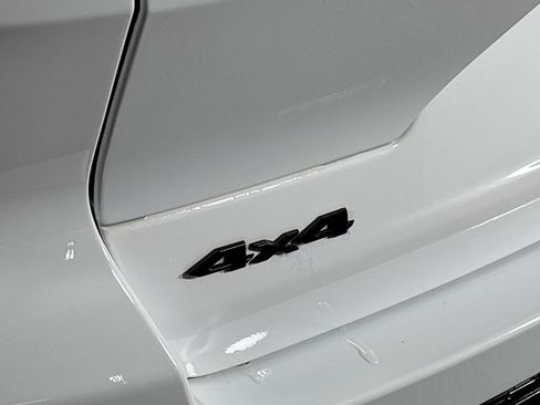 Used 2023 Jeep Grand Cherokee Altitude image 24