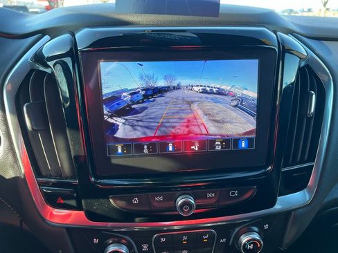 Used 2023 Chevrolet Traverse Premier image 37