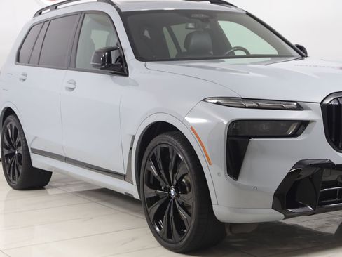 Used 2024 BMW X7 M60i AWD/4WD image 50