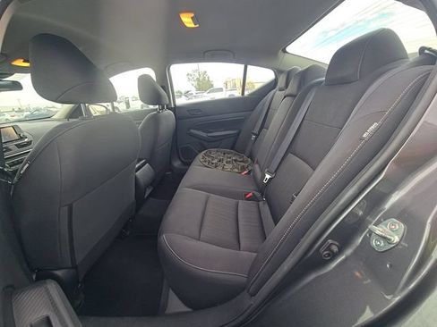 Used 2023 Nissan Altima 2.5 S FWD image 8