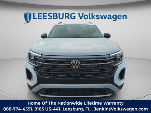 New 2026 Volkswagen Atlas Peak Edition image 15