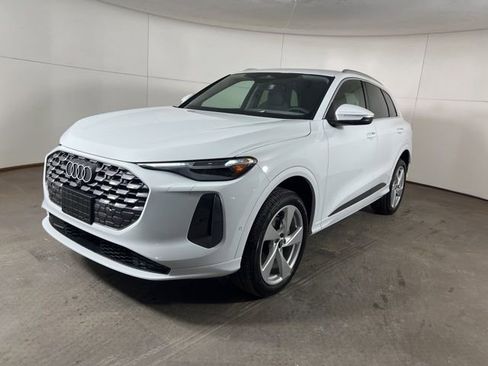 New 2025 Audi Q5 Premium Plus image 3