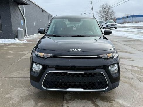 Used 2022 Kia Soul LX image 18