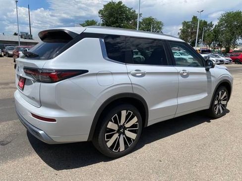 New 2025 Mitsubishi Outlander SEL image 5