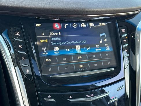 Used 2016 Cadillac Escalade Premium image 25