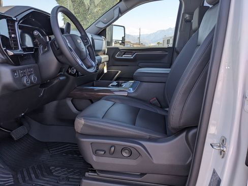 New 2026 Chevrolet Silverado 3500 LT w/ All Star Edition image 15