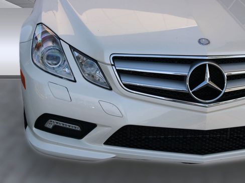 Used 2011 Mercedes-Benz E 550 Cabriolet image 11