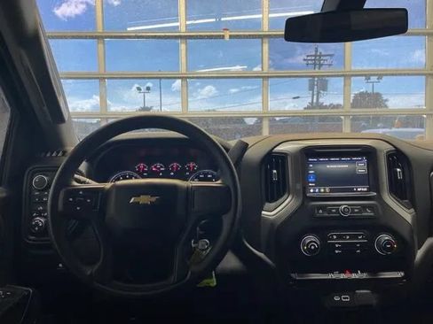 Used 2021 Chevrolet Silverado 1500 Custom AWD/4WD image 22