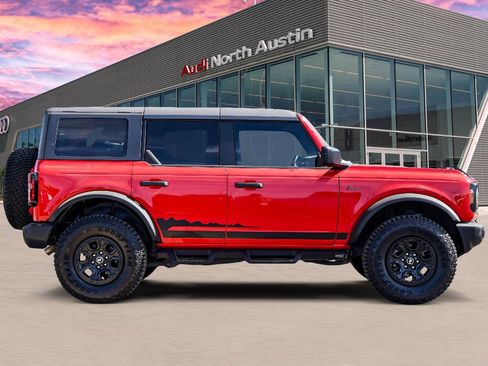 Used 2022 Ford Bronco Wildtrak image 4