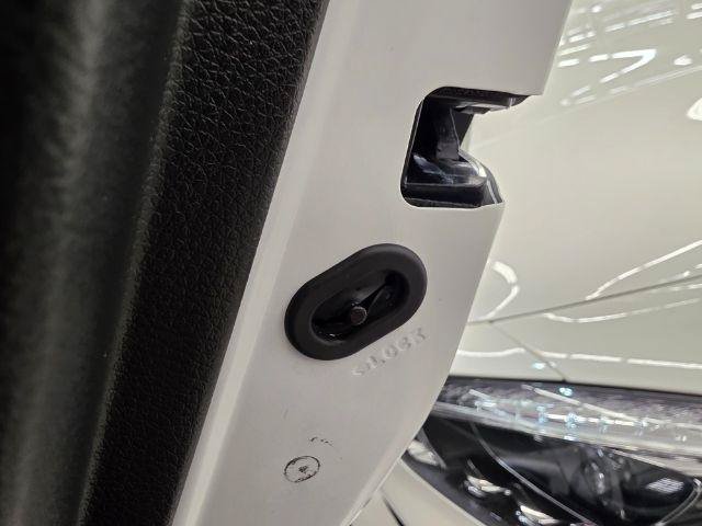 Used 2020 Nissan Rogue S FWD image 32