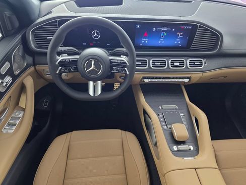 New 2026 Mercedes-Benz GLS 450 4MATIC image 10