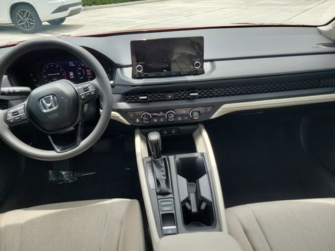 Used 2025 Honda Accord SE image 18