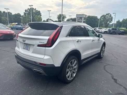 Used 2023 Cadillac XT4 Premium Luxury w/ Enhanced Visibility Package FWD image 4