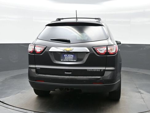 Used 2015 Chevrolet Traverse LT w/ Style and Technology Package image 5