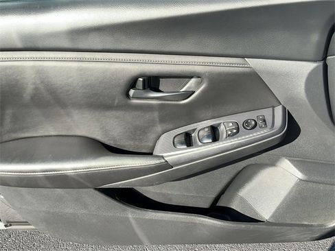 Used 2024 Nissan Sentra S image 10