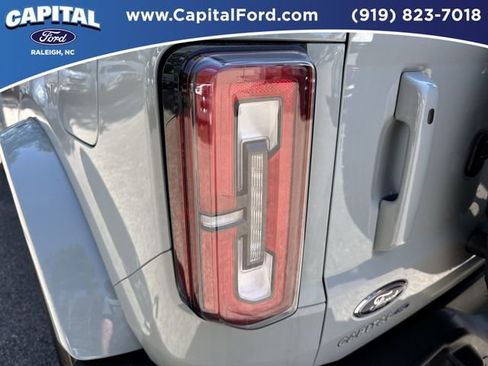 Used 2023 Ford Bronco Outer Banks AWD/4WD image 15