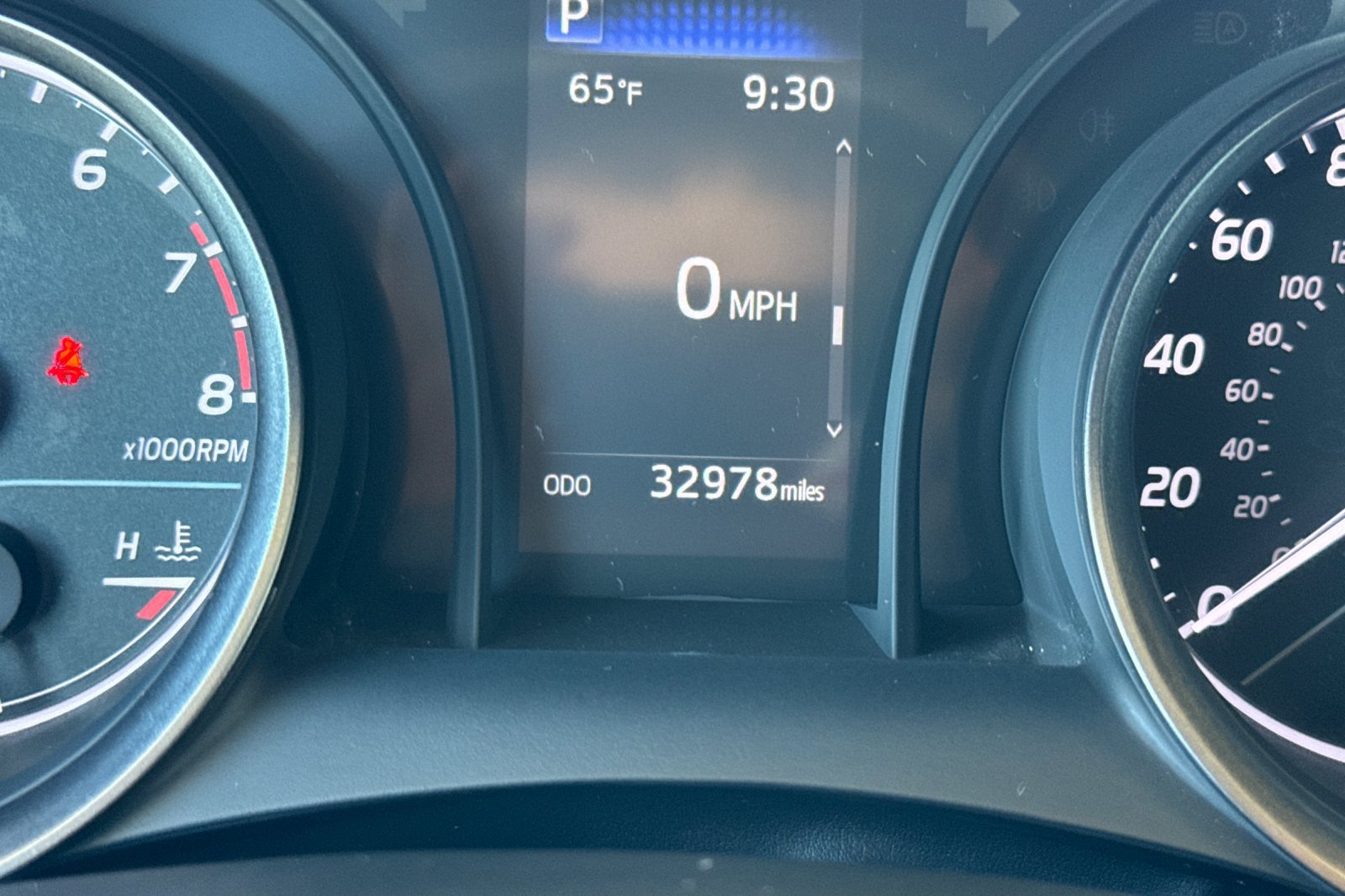Used 2024 Toyota Camry SE FWD image 29