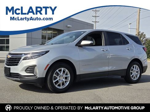 Used 2022 Chevrolet Equinox LT image 1