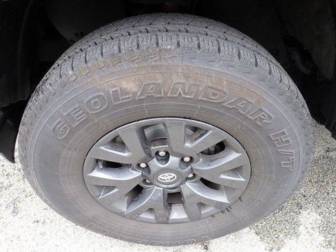 Certified 2023 Toyota Tacoma SR5 w/ Technology Package AWD/4WD image 9