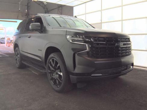 Used 2024 Chevrolet Tahoe RST w/ Luxury Package AWD/4WD image 4