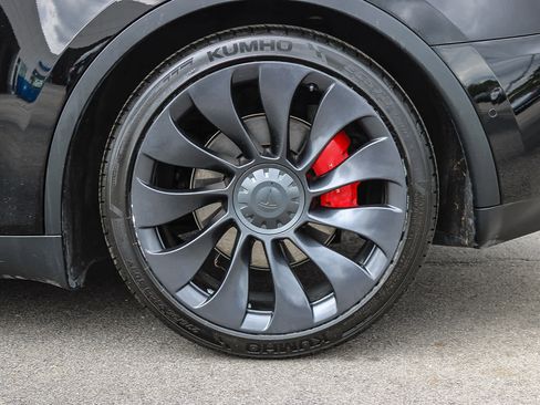 Used 2022 Tesla Model Y Performance AWD/4WD image 10
