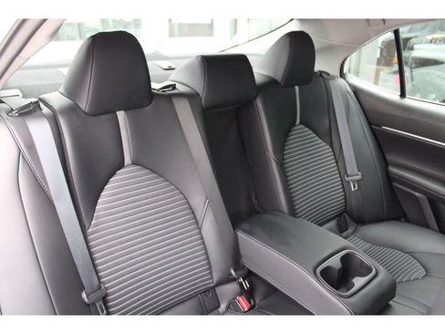 Used 2023 Toyota Camry SE image 30